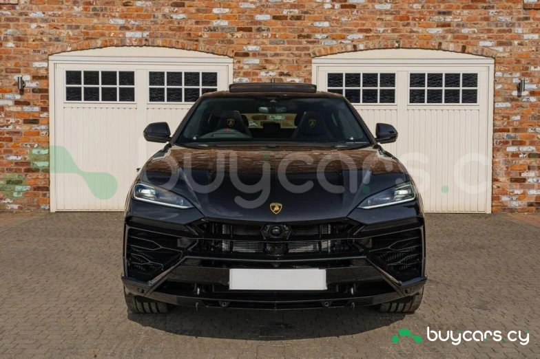Lamborghini Urus Black