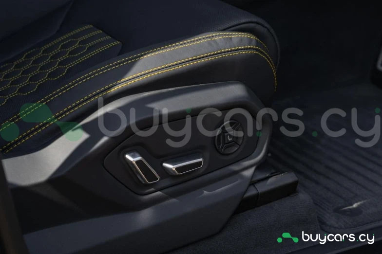 Lamborghini Urus Black