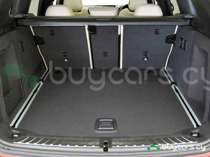 BMW ALPINA XD3 Красный