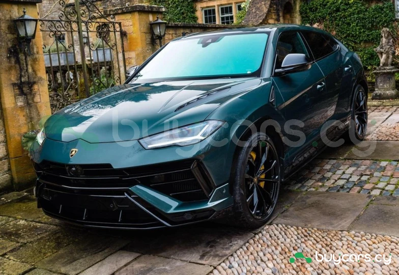 Lamborghini Urus Зеленый