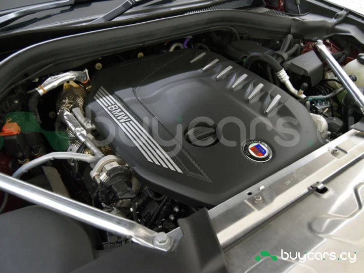 BMW ALPINA XD3 Красный