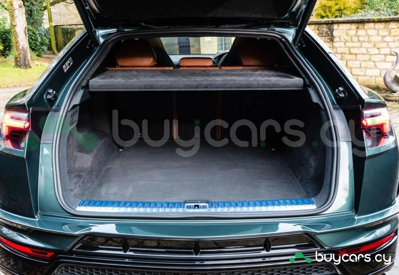 Lamborghini Urus Зеленый