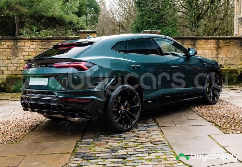 Lamborghini Urus Зеленый