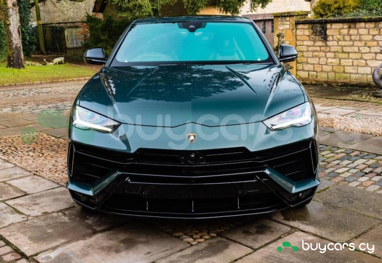 Lamborghini Urus Зеленый