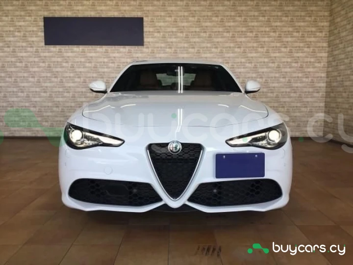 Alfa Romeo Giulia White
