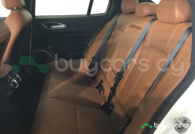 Alfa Romeo Giulia White