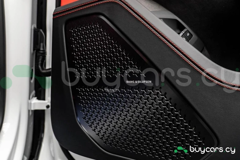 Lamborghini Urus White