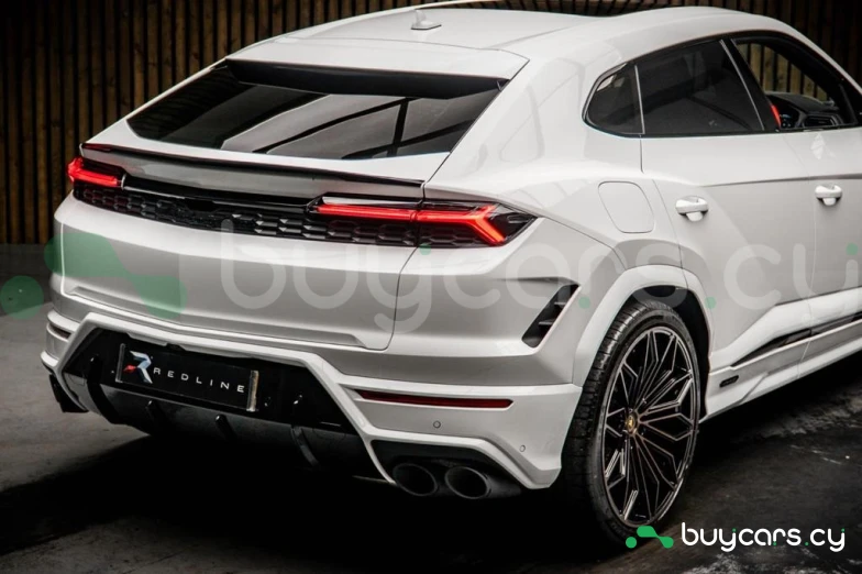 Lamborghini Urus White