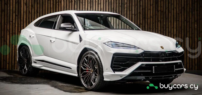 Lamborghini Urus White