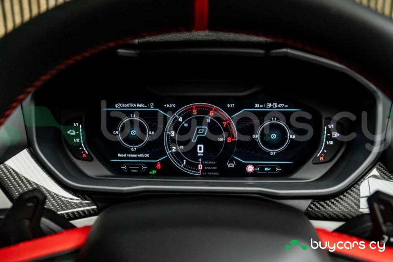 Lamborghini Urus White