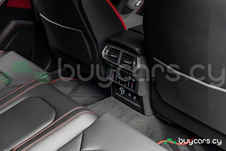 Lamborghini Urus White