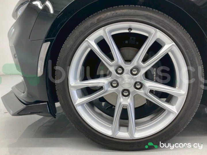 Chevrolet Camaro Black