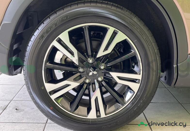 Mitsubishi Eclipse Cross Brown