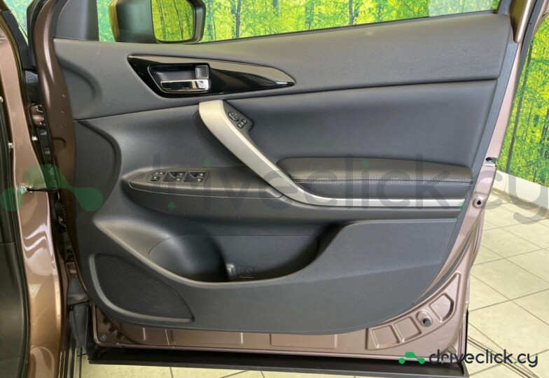 Mitsubishi Eclipse Cross Brown