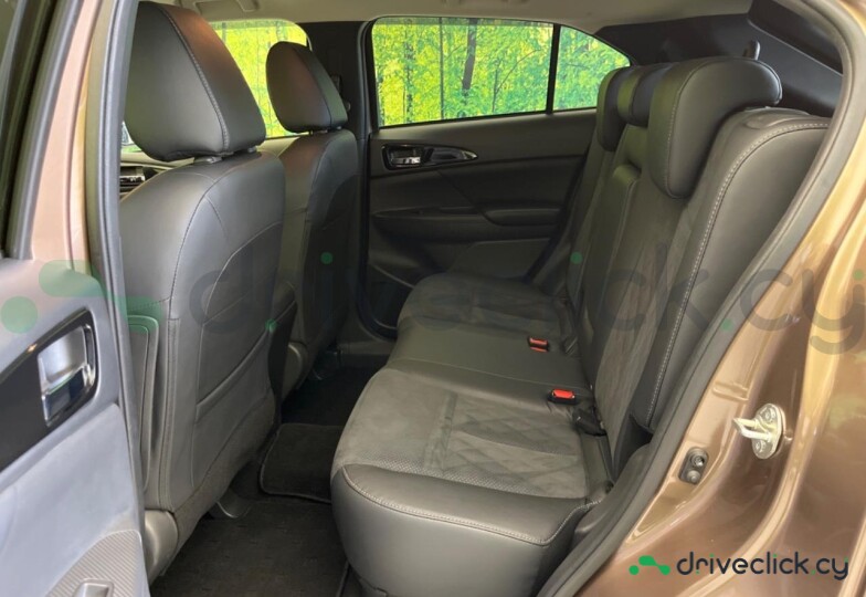 Mitsubishi Eclipse Cross Brown