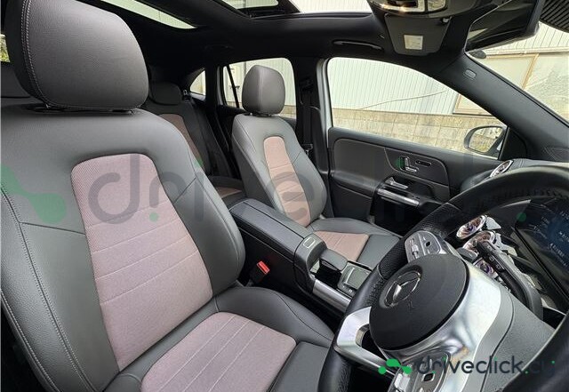 Mercedes EQA Белый