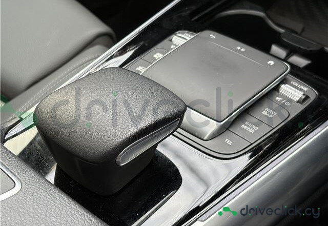 Mercedes EQA Белый