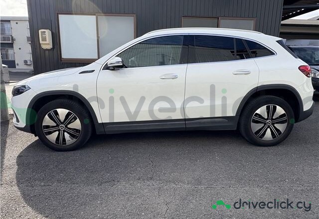 Mercedes EQA Белый