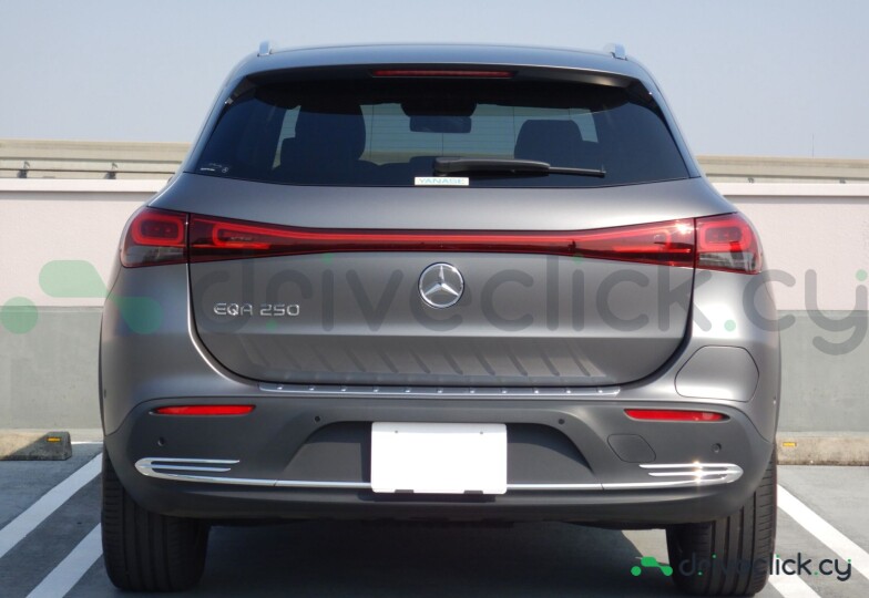 Mercedes EQA Серый