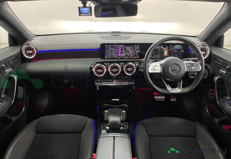 Mercedes CLA-class Белый