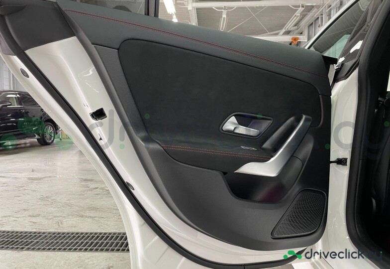 Mercedes CLA-class Белый