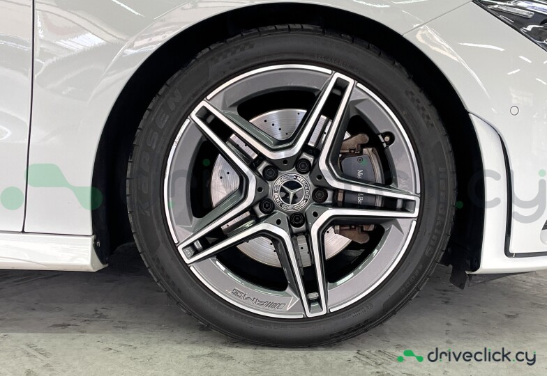 Mercedes CLA-class Белый