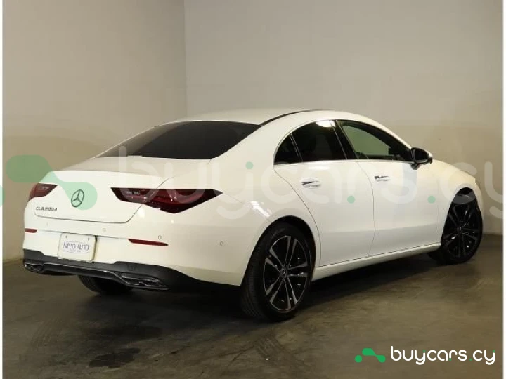 Mercedes CLA-class Белый