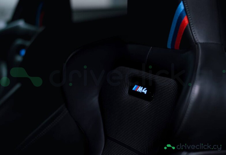 BMW M4 Синий