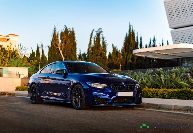 BMW M4 Синий