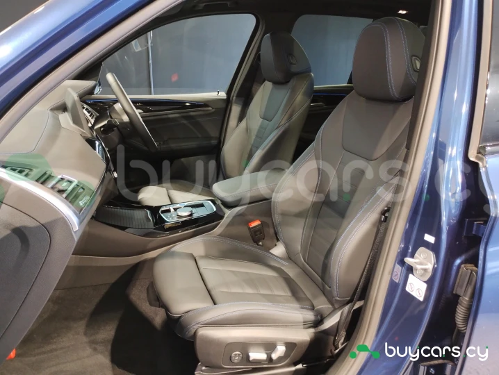 BMW iX3 Синий