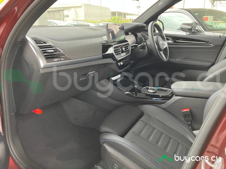 BMW iX3 Красный