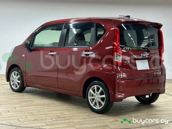 Subaru Stella Красный