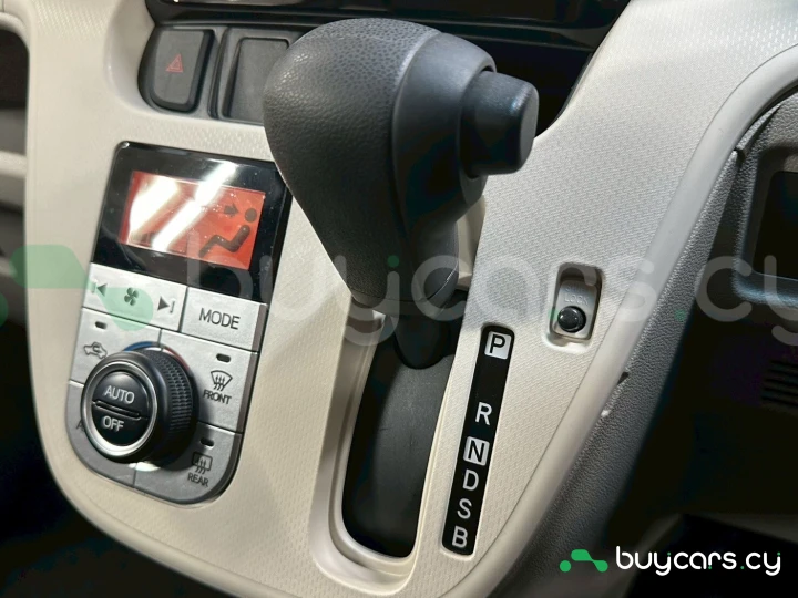 Subaru Stella Красный