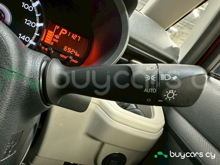 Subaru Stella Красный