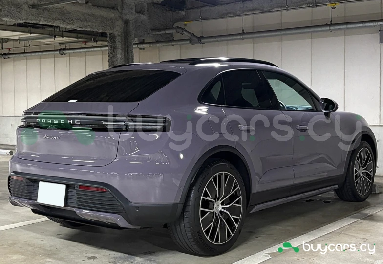 Porsche Macan Фиолетовый