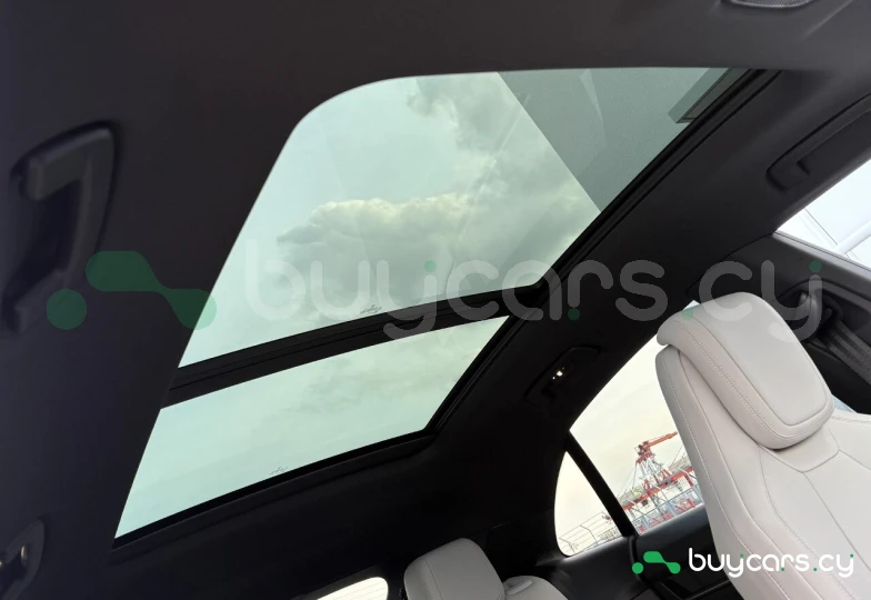 Porsche Macan Фиолетовый