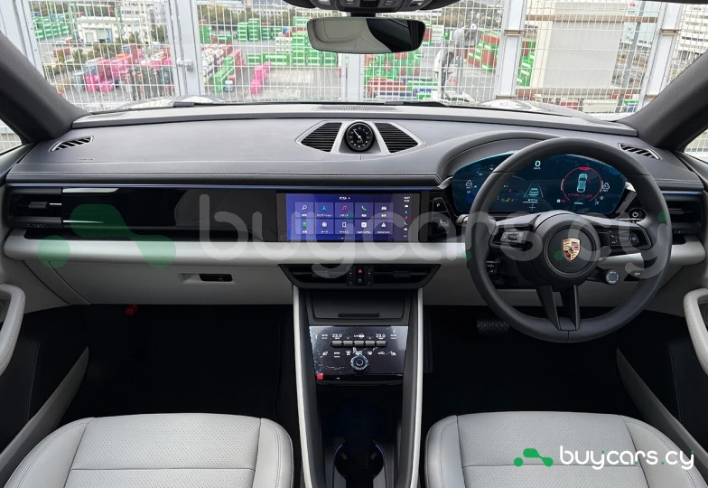 Porsche Macan Фиолетовый