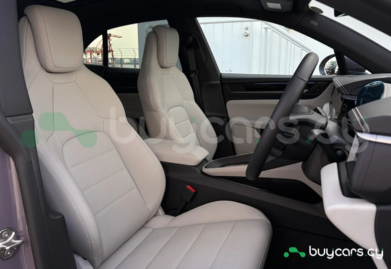 Porsche Macan Фиолетовый