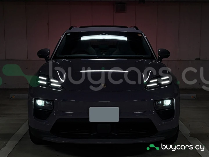 Porsche Macan Фиолетовый