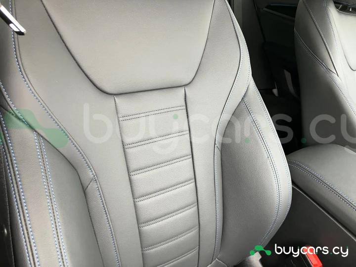 BMW iX3 Красный