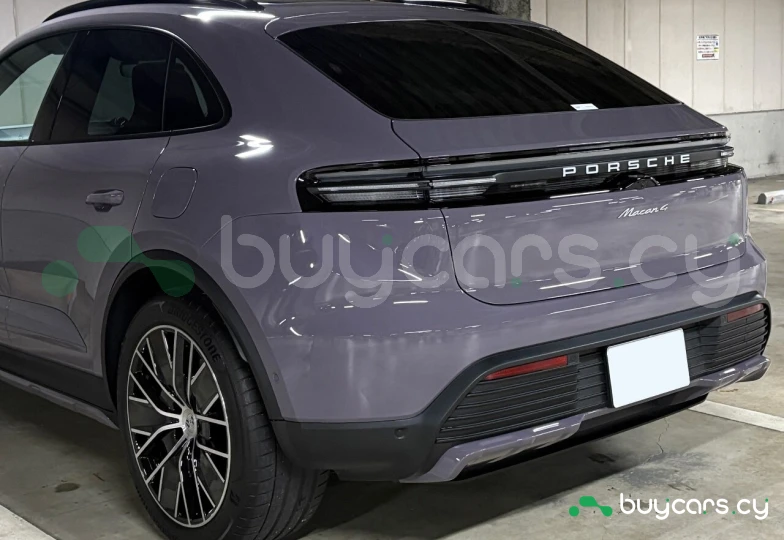 Porsche Macan Фиолетовый