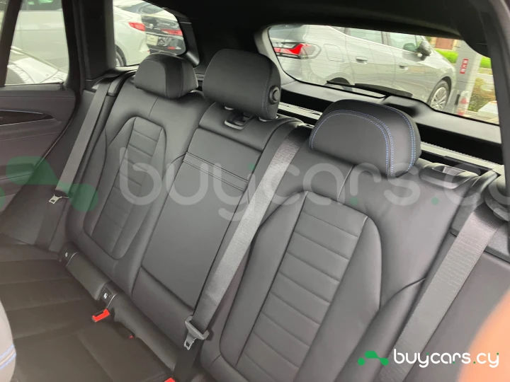 BMW iX3 Красный