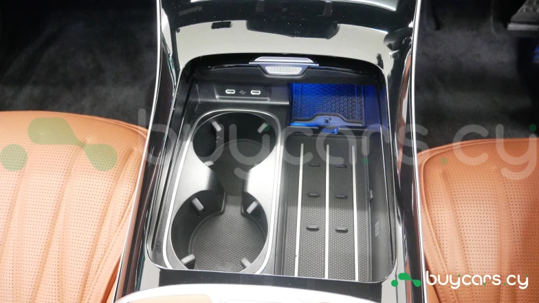 Mercedes S class White