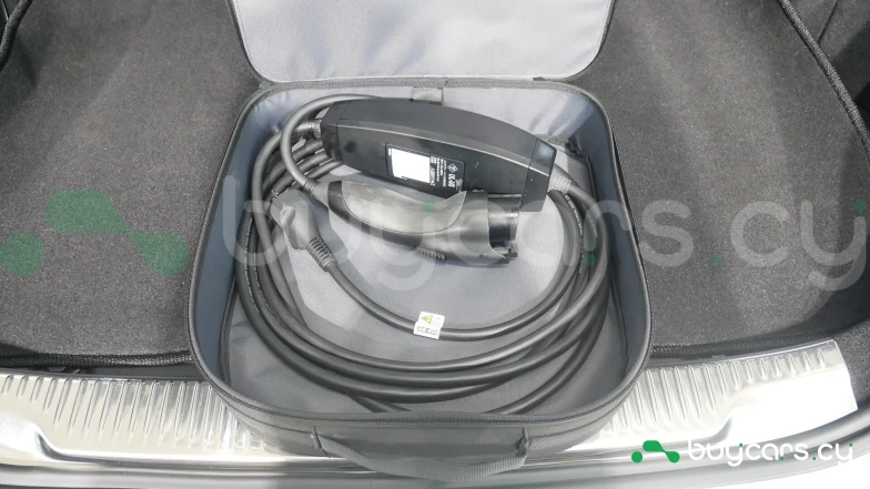 Mercedes S class White