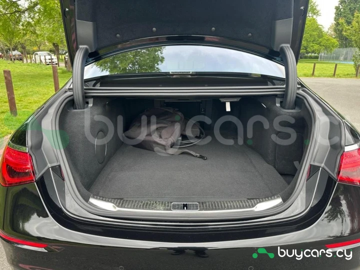 Mercedes S-class Black