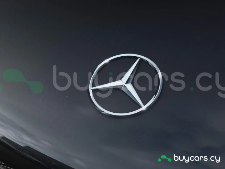 Mercedes AMG ONE Черный