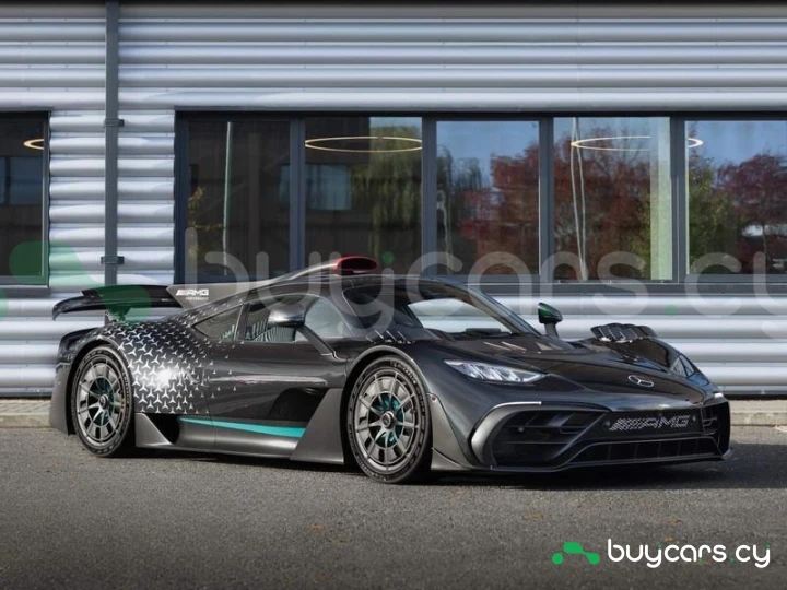 Mercedes AMG ONE Черный