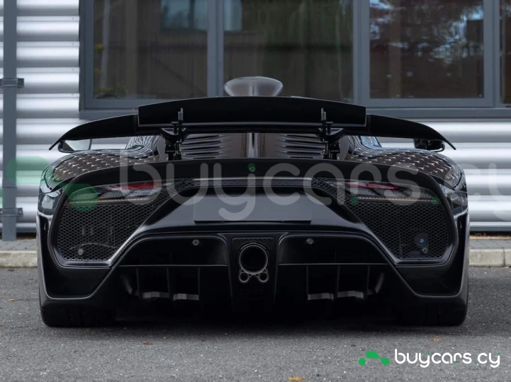 Mercedes AMG ONE Черный