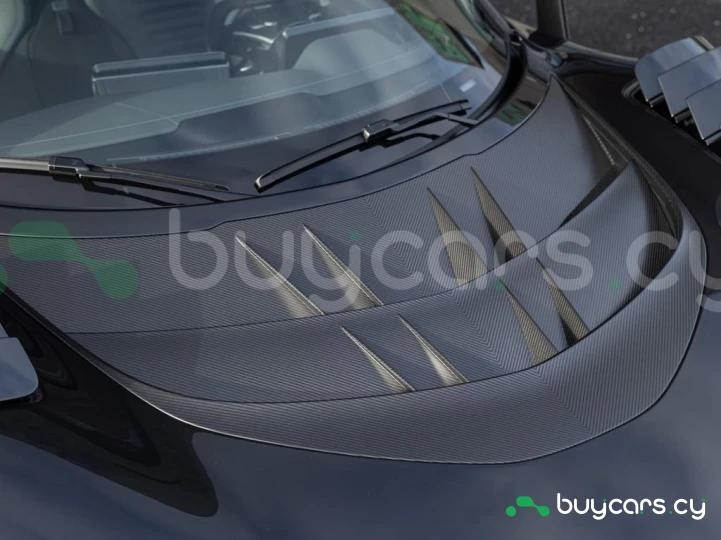 Mercedes AMG ONE Черный