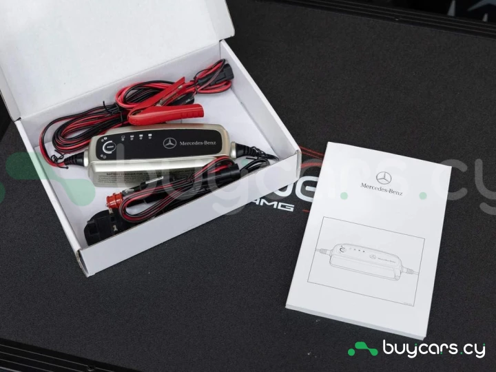 Mercedes AMG ONE Черный